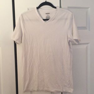 Men’s express v neck tee